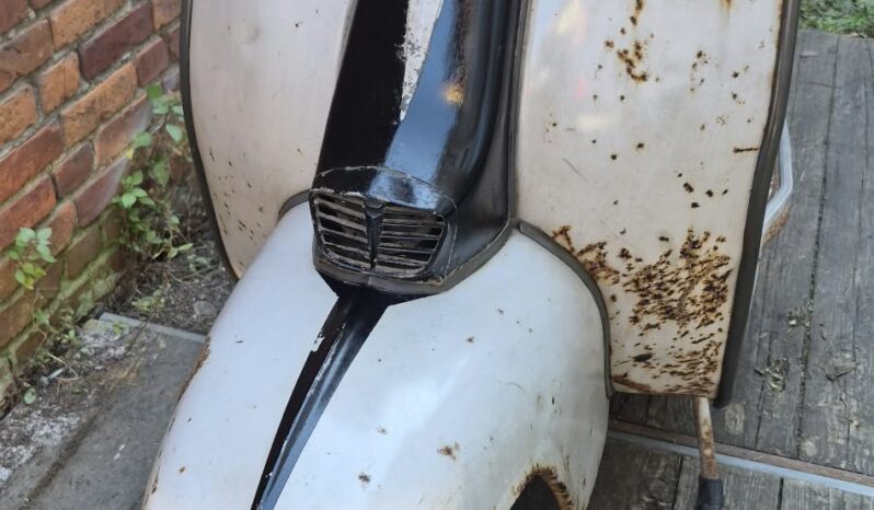 
								Lambretta Li 125 series 3 full									