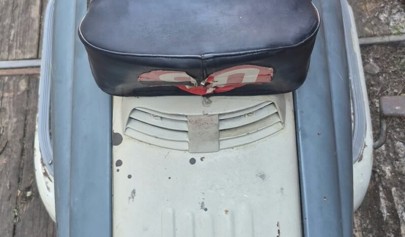 
								Lambretta Li 125 series 2 full									